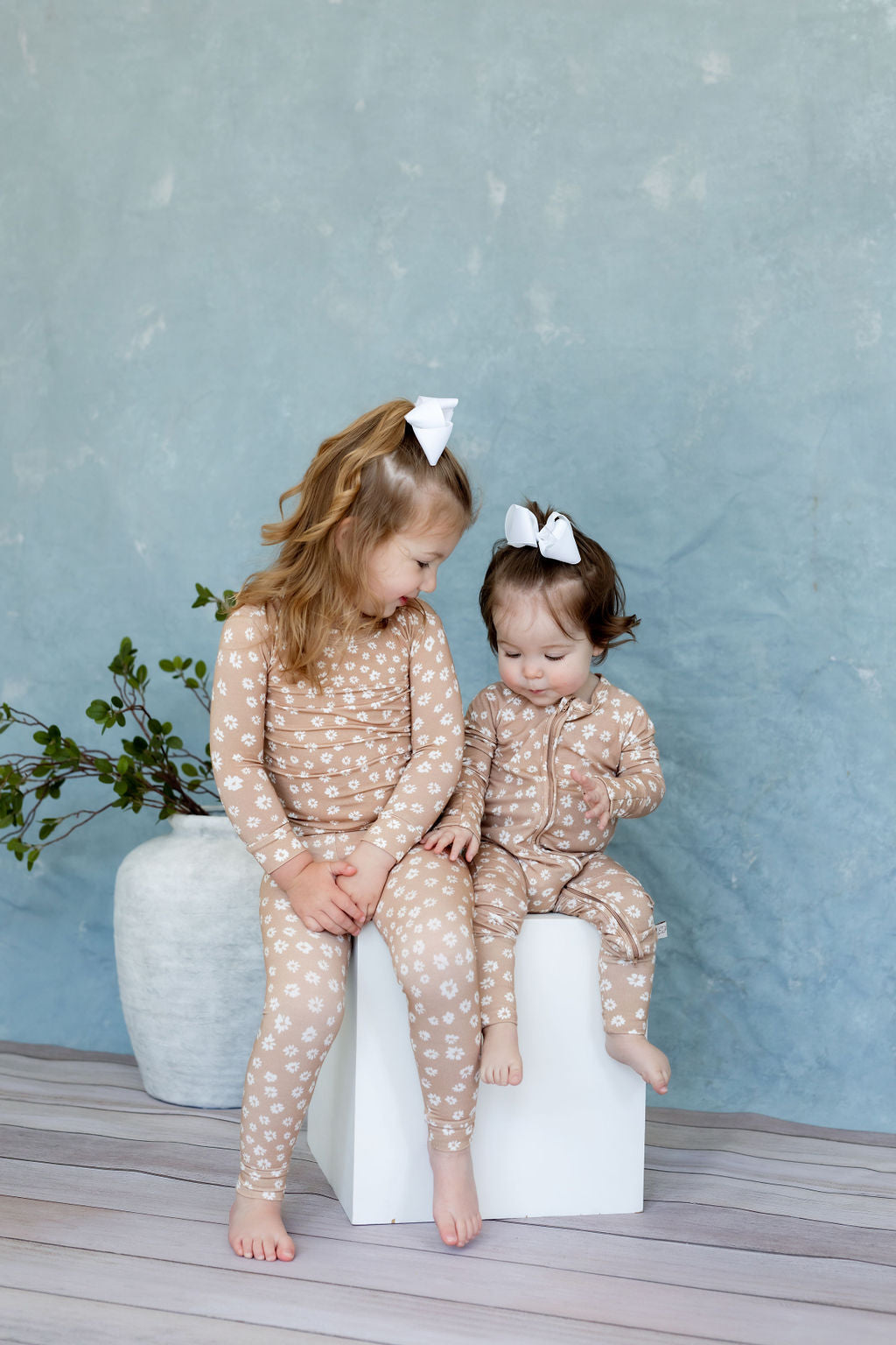 Baby Zip Sleeper – Tiny Blooms Sand