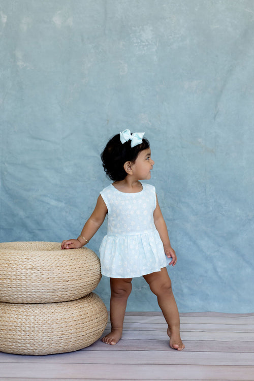 Annistyn Romper – Tiny Blooms Ice